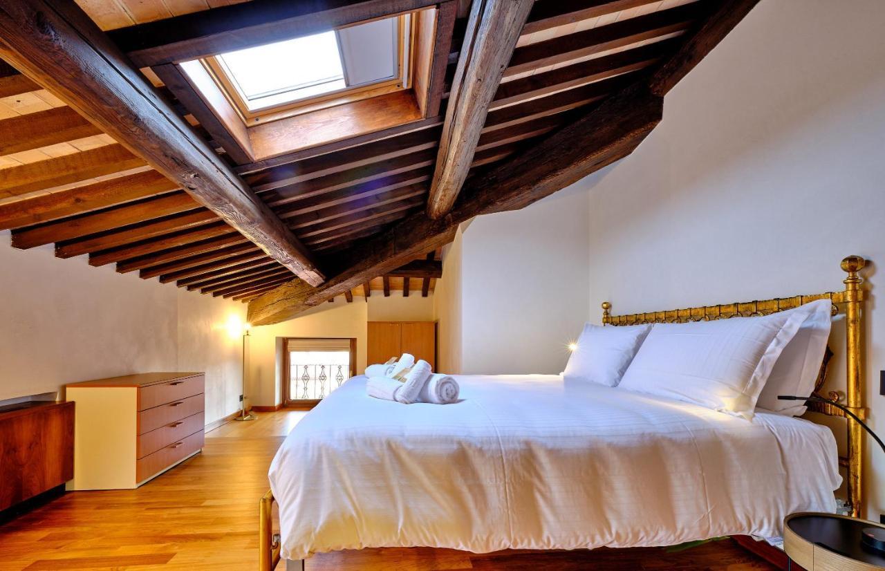 Apartmentsarena - Residenza Degli Scaligeri - Piazza Erbe ヴェローナ エクステリア 写真