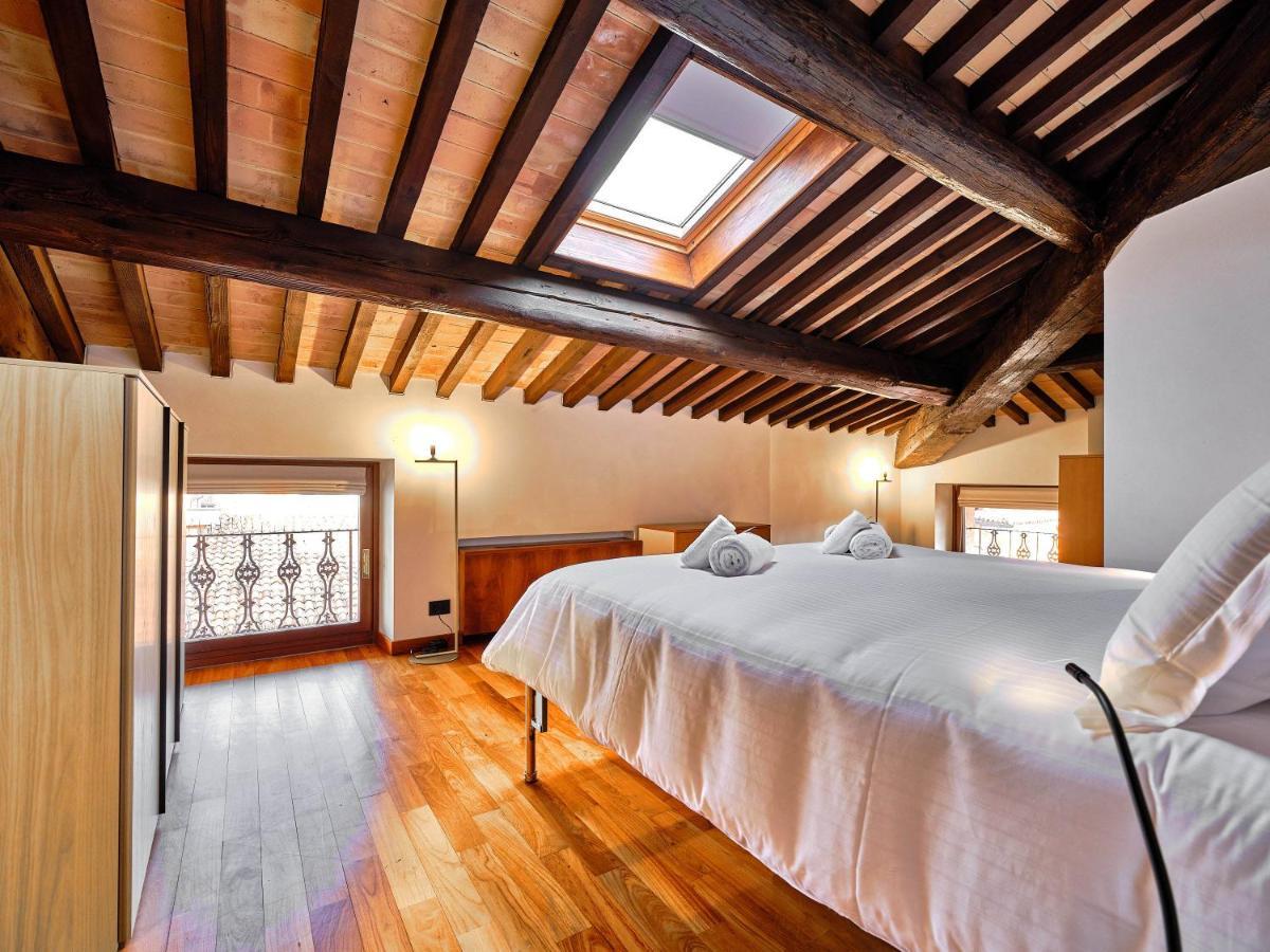 Apartmentsarena - Residenza Degli Scaligeri - Piazza Erbe ヴェローナ エクステリア 写真