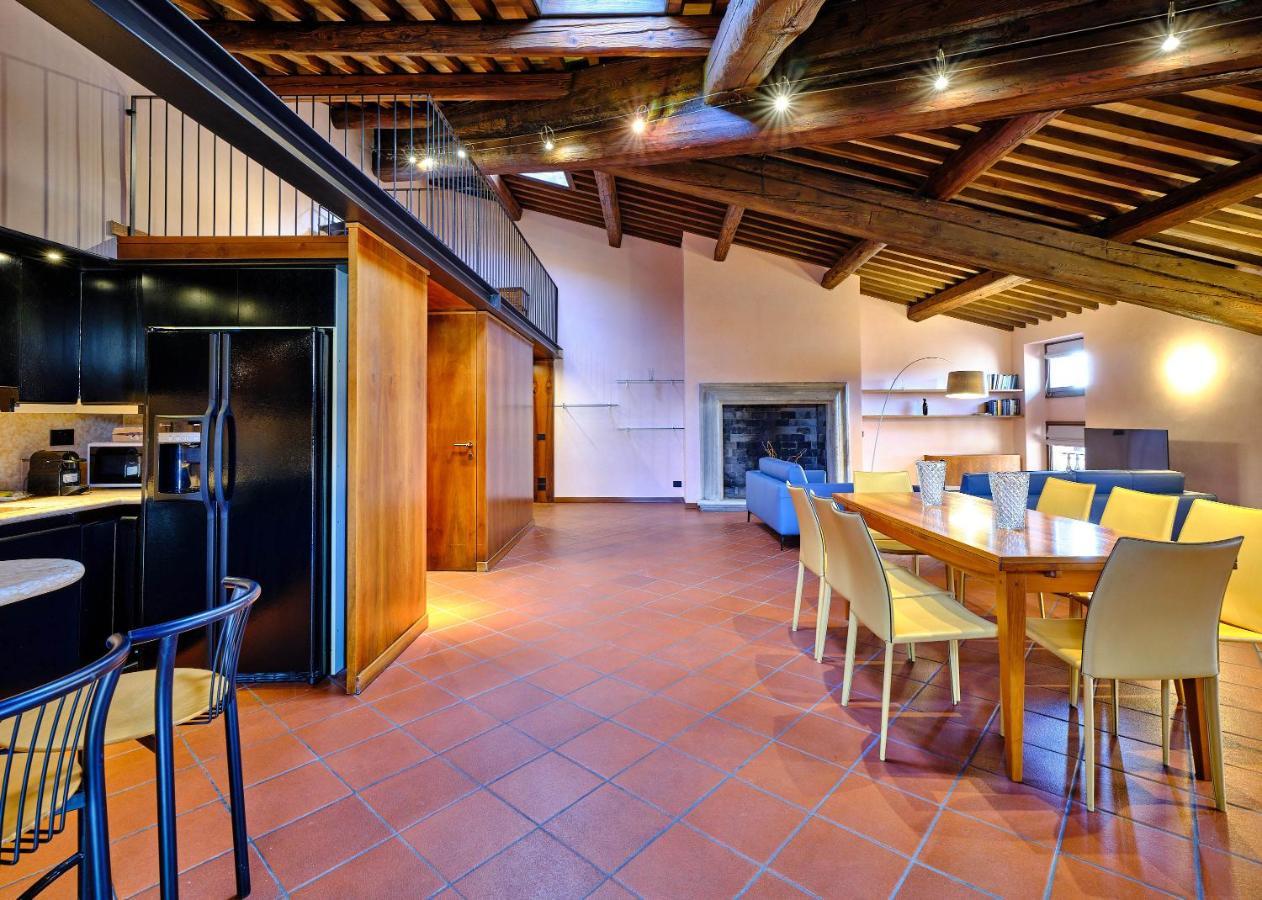 Apartmentsarena - Residenza Degli Scaligeri - Piazza Erbe ヴェローナ エクステリア 写真