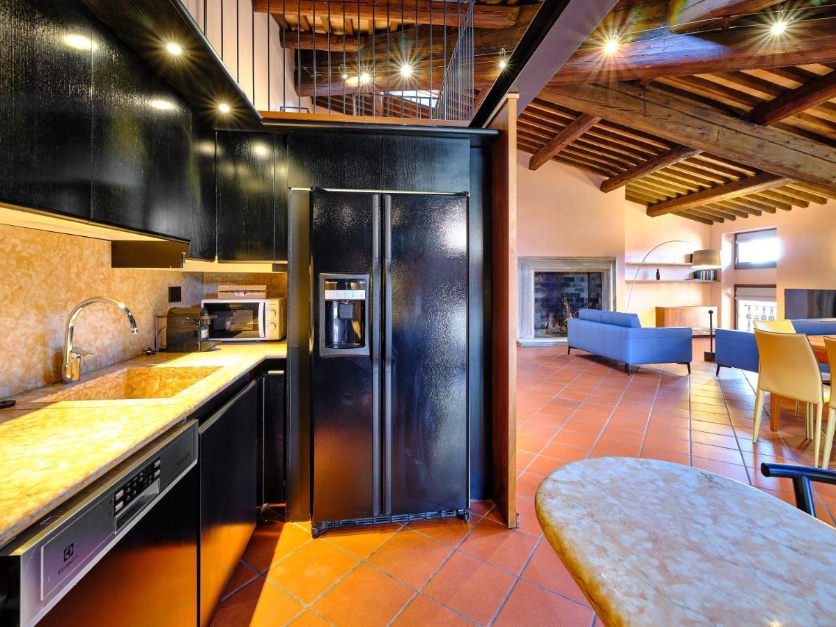 Apartmentsarena - Residenza Degli Scaligeri - Piazza Erbe ヴェローナ エクステリア 写真